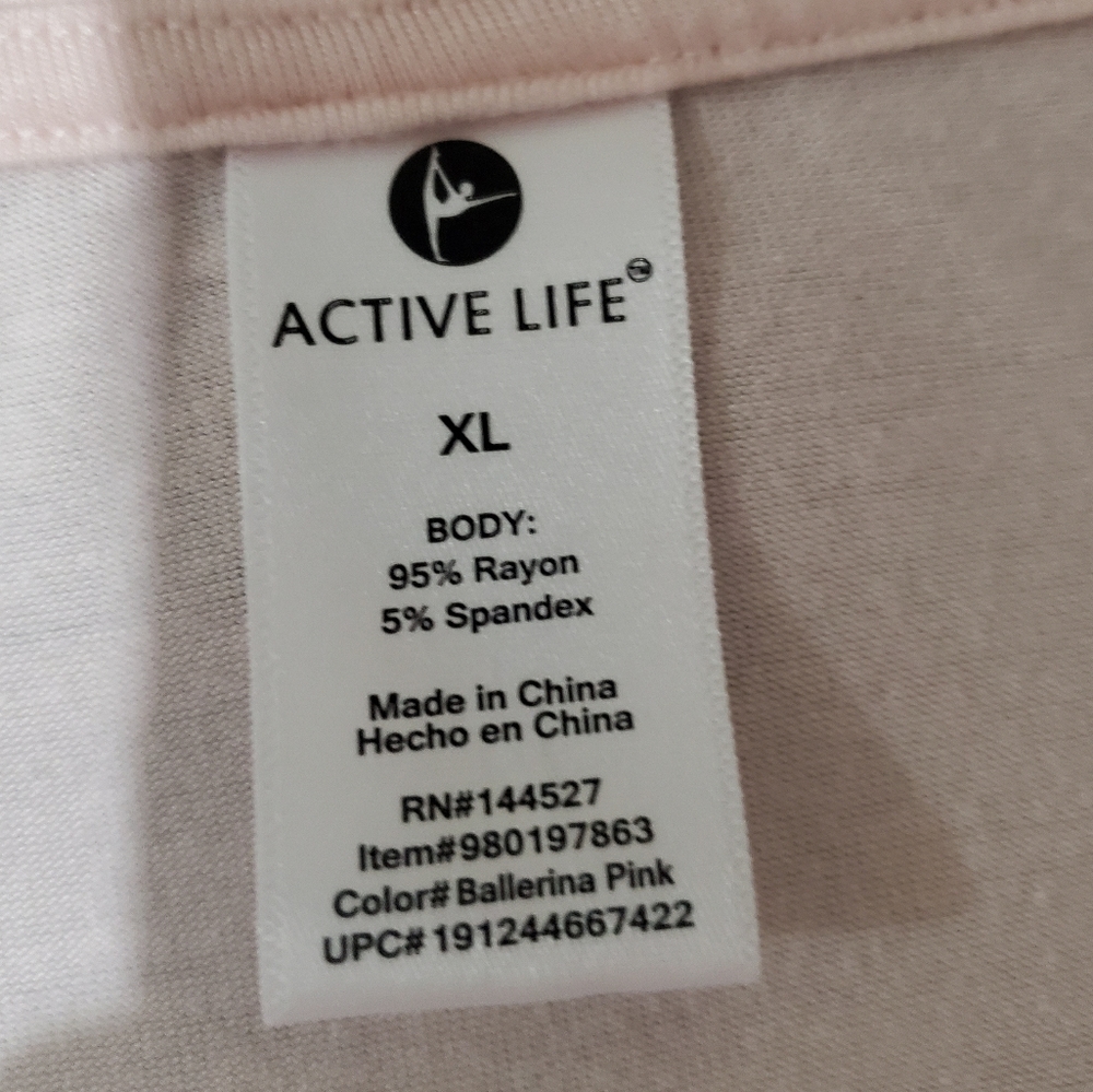 Incredibly soft, tapered bottom tshirt - Picture 5 of 5